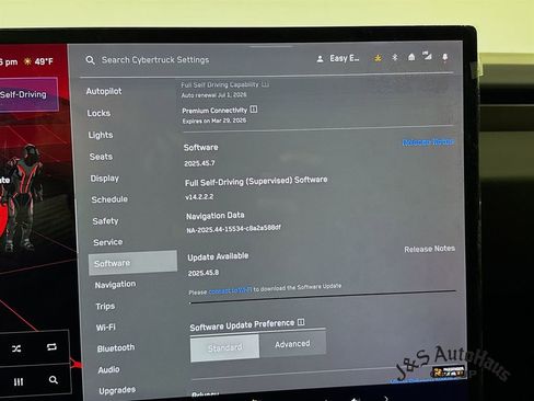 Used 2025 Tesla Cybertruck AWD Crew Cab image 17