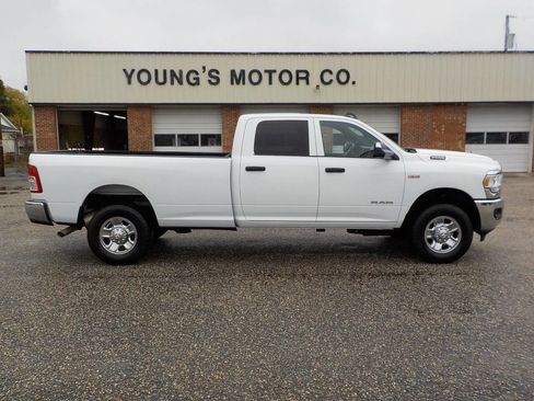 Used 2022 RAM 2500 Tradesman w/ Chrome Appearance Group image 7