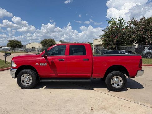 Used 2014 RAM 2500 Tradesman w/ Chrome Appearance Group AWD/4WD image 10