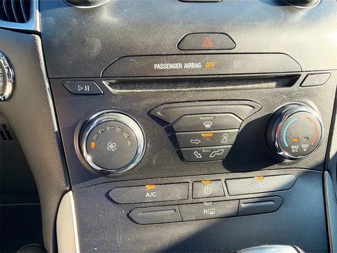 Used 2017 Ford Edge SE w/ Cargo Accessory Package image 15