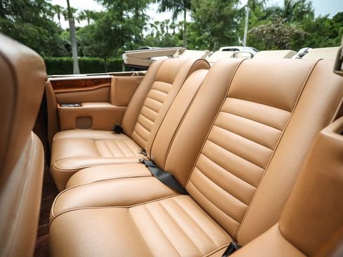 Used 1989 Rolls-Royce Corniche II RWD image 28