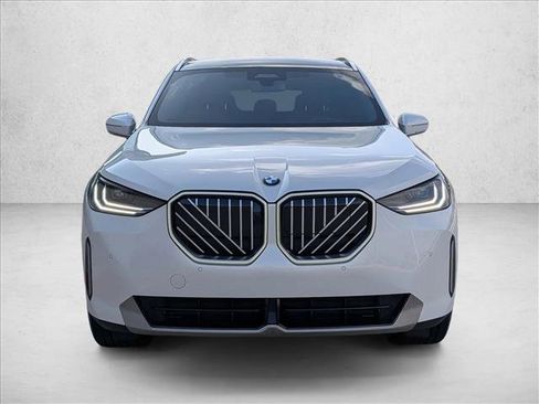 Certified 2025 BMW X3 xDrive30i w/ Premium Package image 2