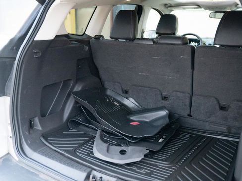 Used 2018 Ford Escape SEL w/ Ford Safe & Smart Package image 18