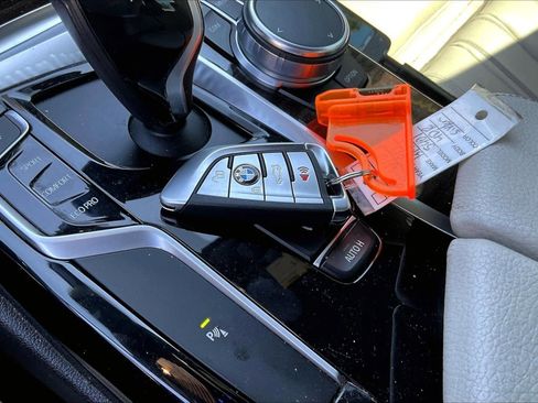 Used 2017 BMW 540i image 11