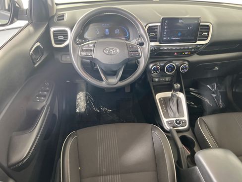 Used 2024 Hyundai Venue Limited FWD image 22