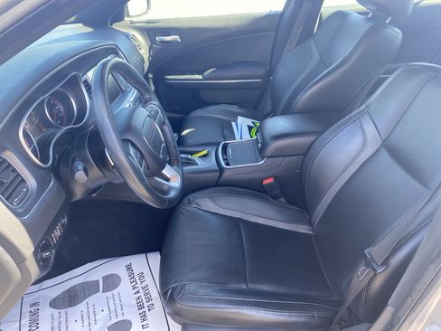 Used 2015 Dodge Charger SXT w/ AWD Plus Group image 9