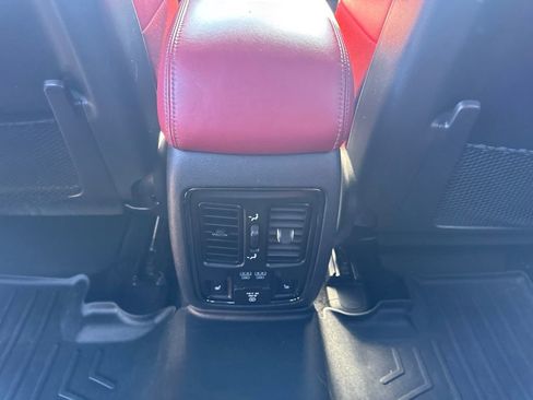 Used 2019 Dodge Durango R/T w/ Trailer Tow Group IV AWD/4WD image 28