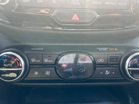 Used 2023 Kia Soul GT-Line FWD image 18