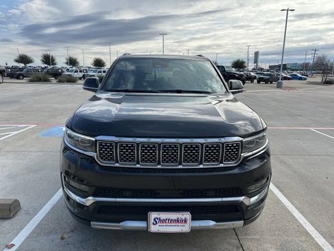 Used 2022 Jeep Grand Wagoneer Series I image 2