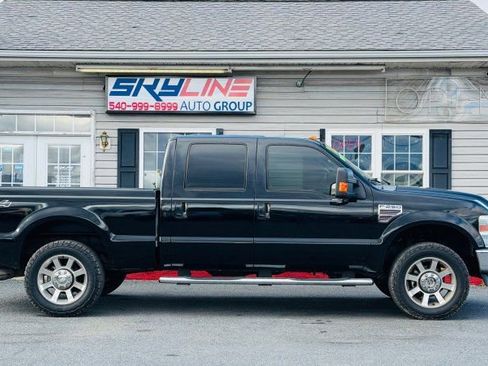 Used 2010 Ford F250 Lariat image 1