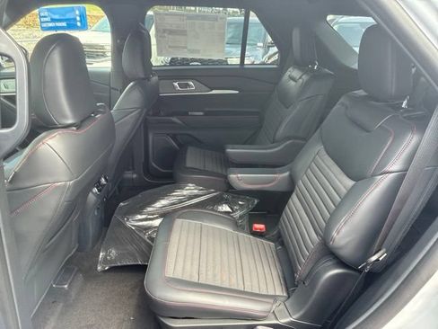 New 2026 Ford Explorer ST-Line w/ ST-Line Street Pack AWD/4WD image 21
