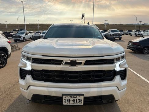 Used 2023 Chevrolet Silverado 1500 RST w/ Z71 Off-Road Package AWD/4WD image 2