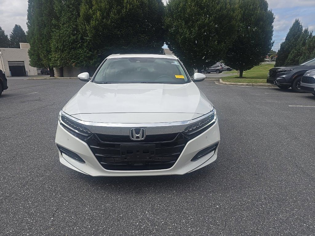Used 2019 Honda Accord Touring image 3