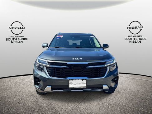 Used 2024 Kia Seltos EX AWD/4WD image 2