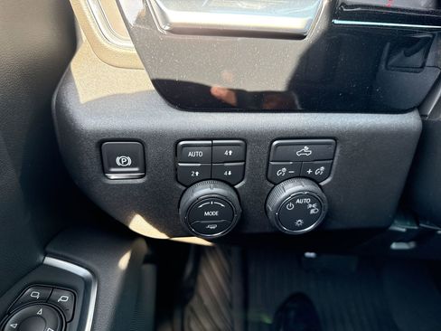 New 2026 Chevrolet Silverado 1500 LT w/ Z71 Off-Road Package AWD/4WD image 51