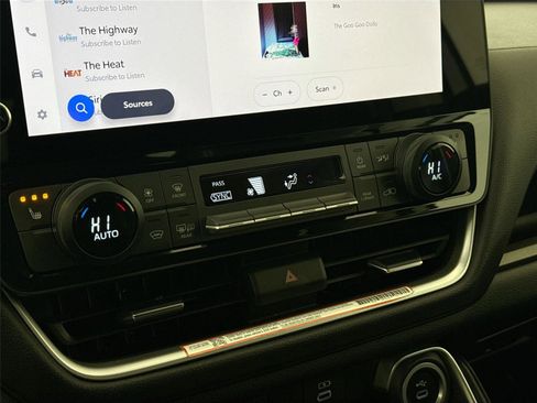 Certified 2025 Toyota Grand Highlander XLE image 25