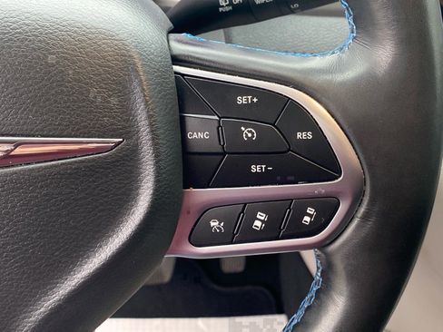 Used 2021 Chrysler Pacifica Touring w/ Cold Weather Group image 15