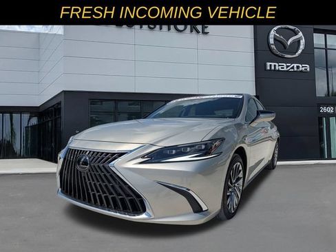 Used 2024 Lexus ES 350 Ultra Luxury FWD image 7