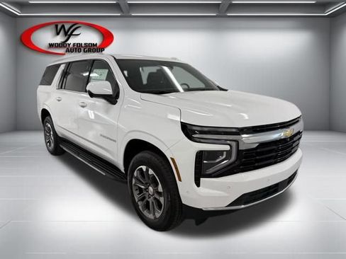 New 2026 Chevrolet Suburban LS image 3