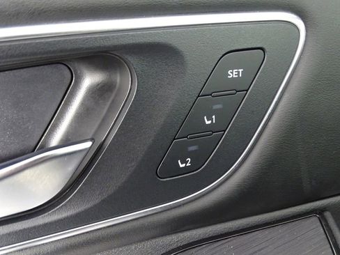 Used 2023 Nissan Rogue Platinum image 19