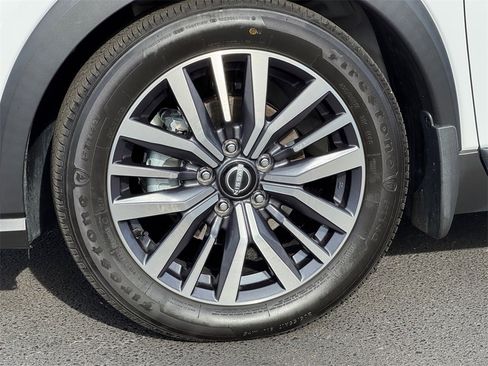 Used 2024 Nissan Kicks SV image 9