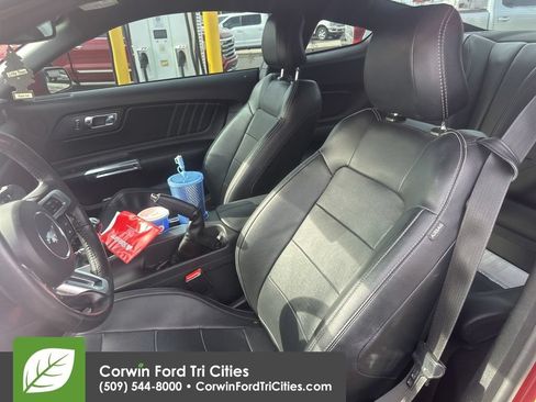 Used 2017 Ford Mustang GT Premium w/ GT Performance Package RWD image 5