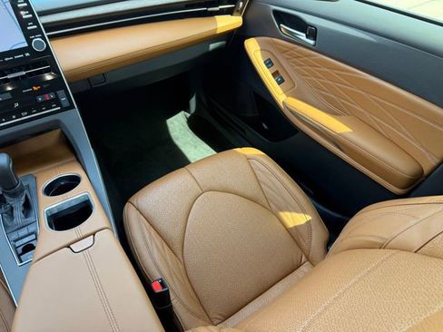 Used 2021 Toyota Avalon Limited w/ Advanced Safety Package image 28