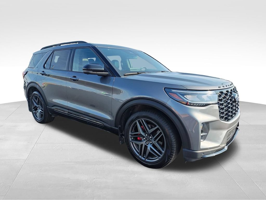 Used 2025 Ford Explorer ST AWD/4WD image 7