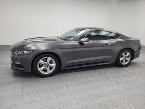 Used 2017 Ford Mustang Coupe RWD image 2
