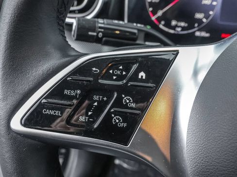 Used 2025 Mercedes-Benz C 300 4MATIC Sedan image 21