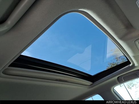 Used 2007 Toyota RAV4 Limited image 10