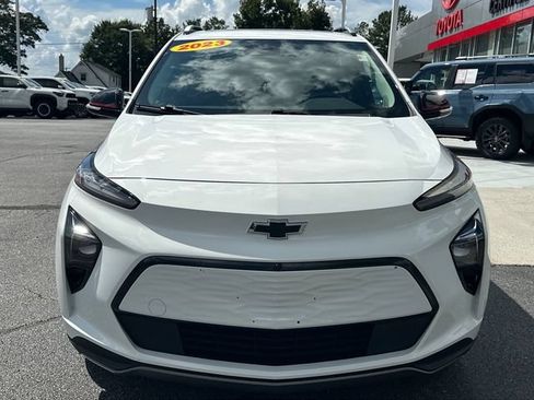 Used 2023 Chevrolet Bolt EUV Premier w/ Sun & Sound Package FWD image 9