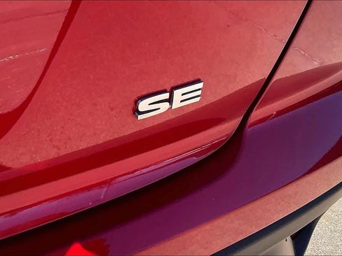 Used 2024 Mitsubishi Eclipse Cross SE image 10