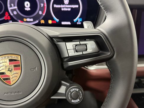 Certified 2026 Porsche Cayenne S AWD/4WD image 17