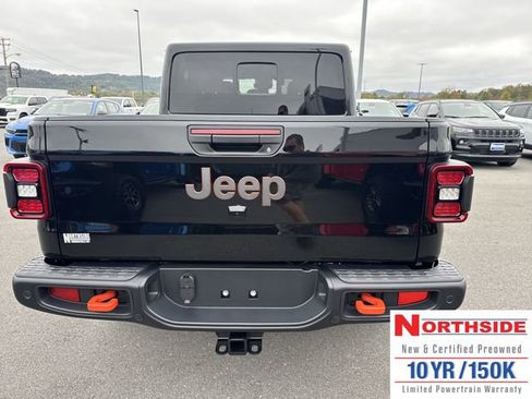 New 2025 Jeep Gladiator Mojave image 7