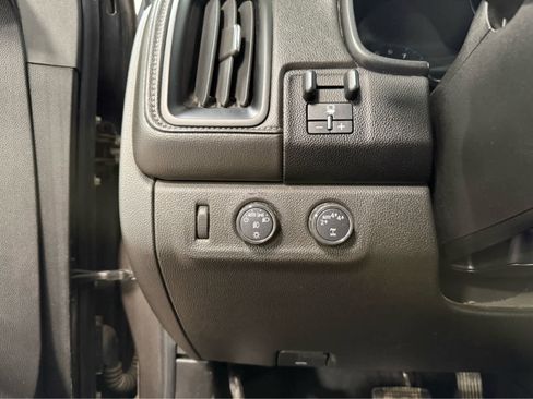 Used 2019 GMC Canyon SLT w/ Driver Alert Package image 22