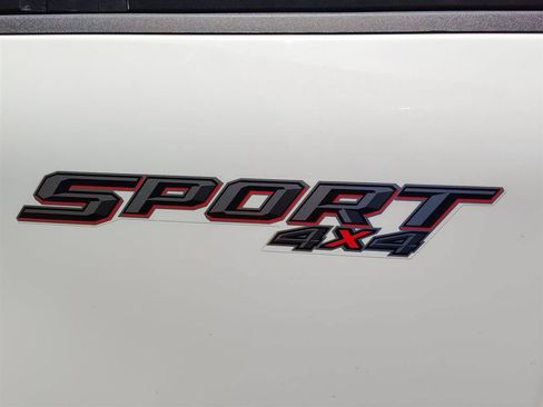 Used 2023 Ford F250 XLT w/ XLT Premium Package AWD/4WD image 4