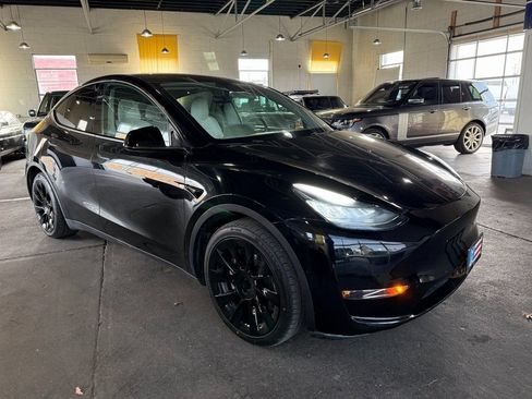 Used 2020 Tesla Model Y Long Range image 6