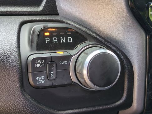 Used 2024 RAM 2500 Big Horn w/ Night Edition AWD/4WD image 8