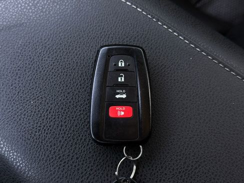 Used 2018 Toyota Camry XSE image 48