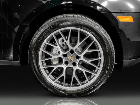 Used 2018 Porsche Macan S image 7