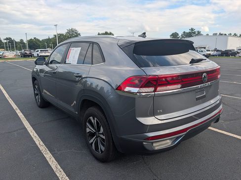 Used 2024 Volkswagen Atlas Cross Sport SE AWD/4WD image 17