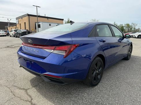 Used 2022 Hyundai Elantra SEL FWD image 5