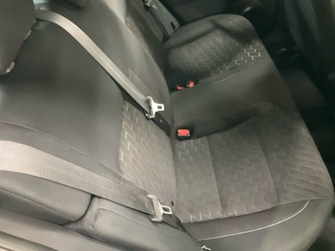 Used 2022 Nissan Kicks S image 24