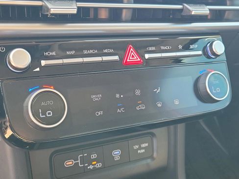 New 2026 Hyundai Tucson Blue SE image 17