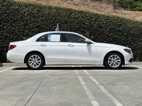 Used 2018 Mercedes-Benz E 300 image 9