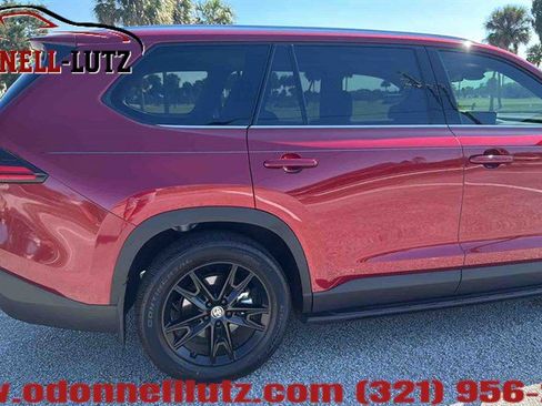 Used 2025 Toyota Grand Highlander AWD image 8