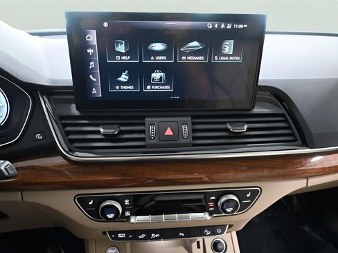 Used 2023 Audi Q5 e Premium Plus AWD/4WD image 22