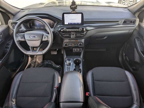 Used 2025 Ford Escape ST-Line FWD image 13