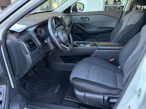 Used 2022 Nissan Rogue S AWD/4WD image 10